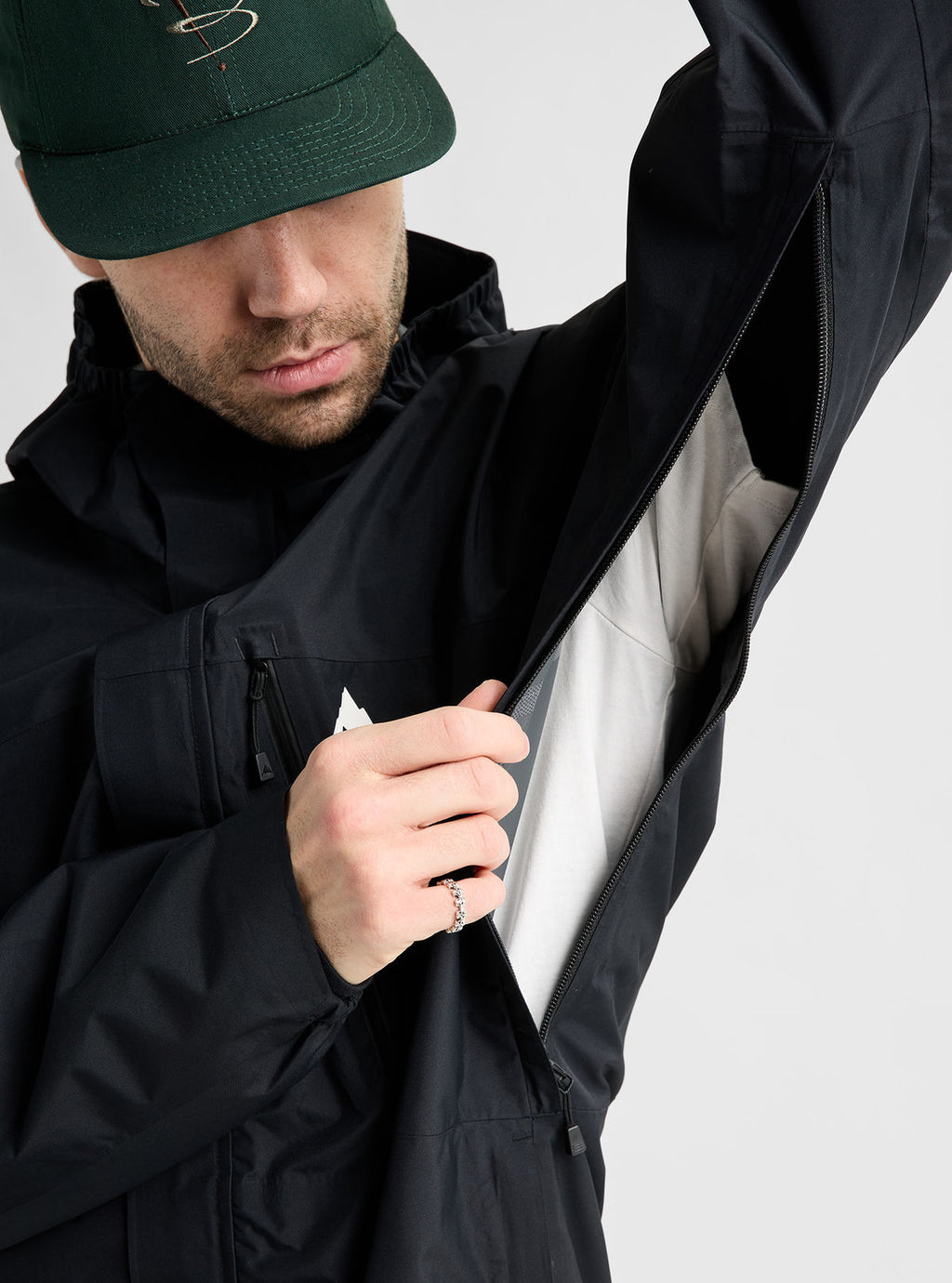Men's Burton Reserve 2.5L Jacket - True Black - Burton Jacket Outerwear - alternate view 9